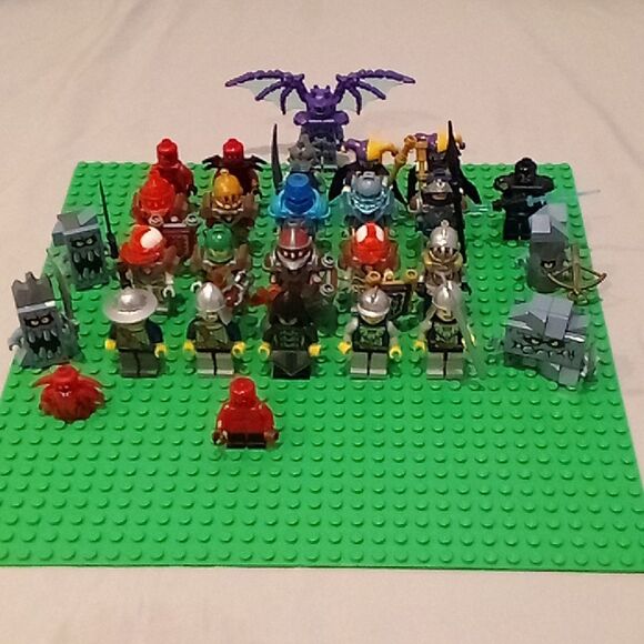 LEGO 28 Nexo Knights Minifigures Gargoyle Jesters Wood Nymphs - Picture 1 of 9